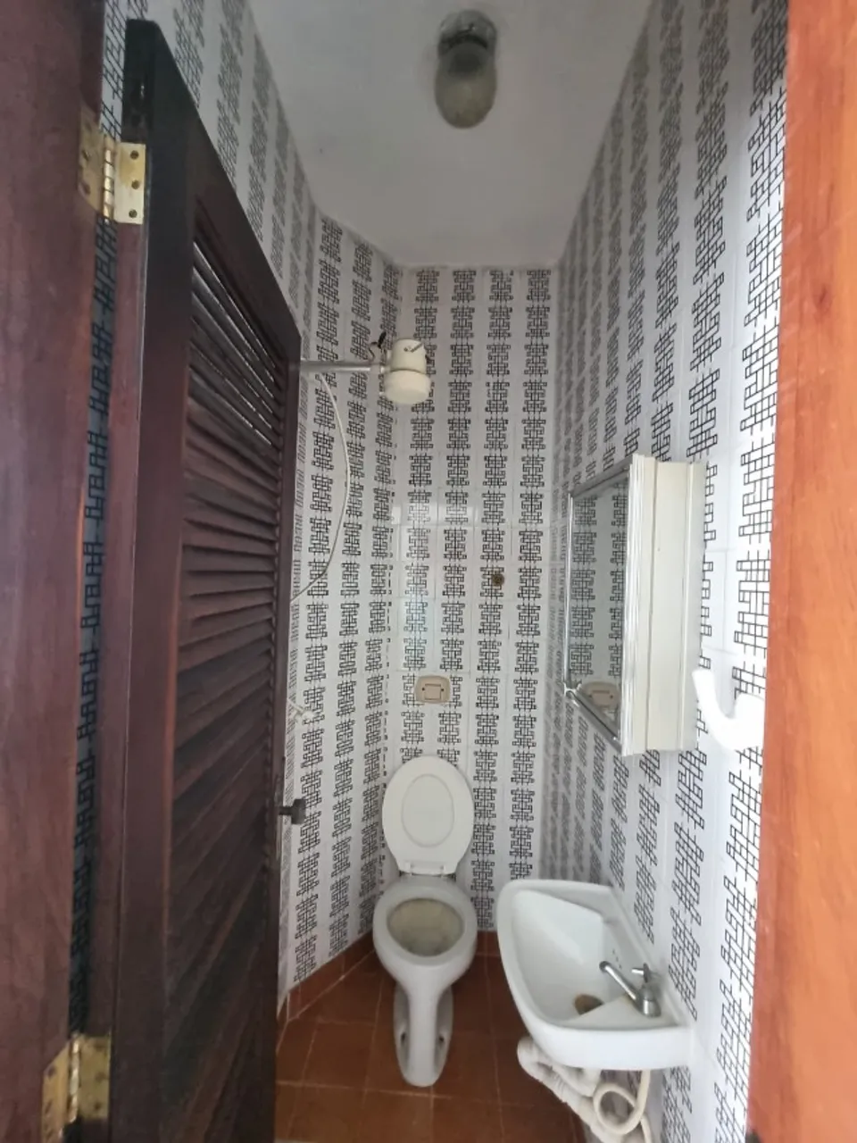2-bedroom apartment with a mountain view — photo 12