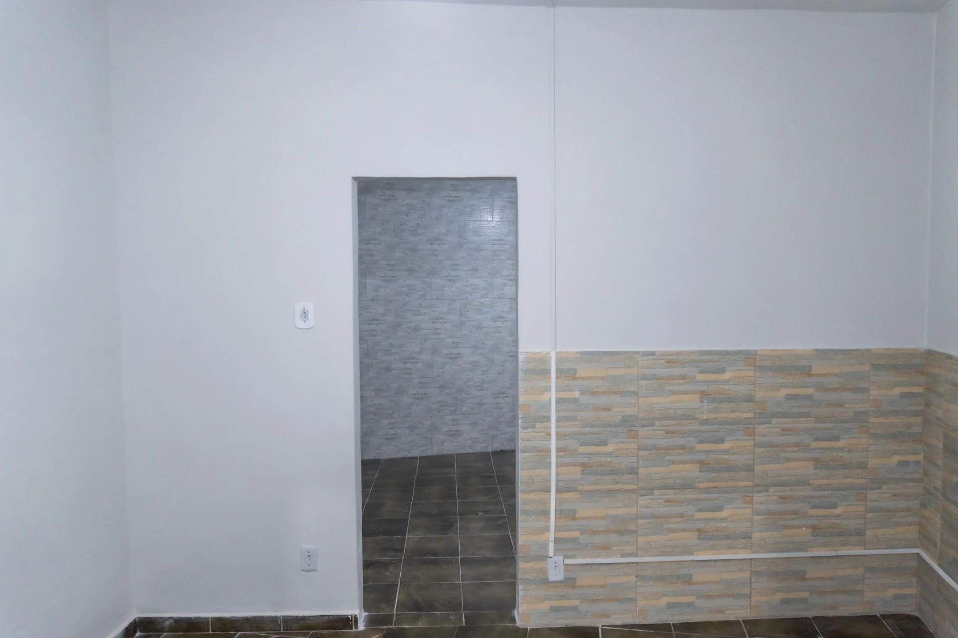 House with 1 bedroom and a separate kitchen — photo 22
