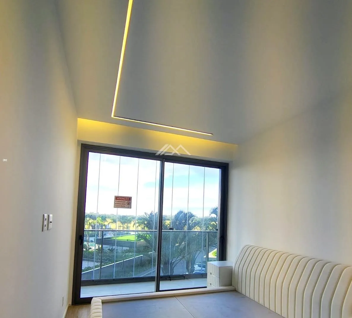 4-bedroom unfurnished apartment with glassed balcony — photo 27