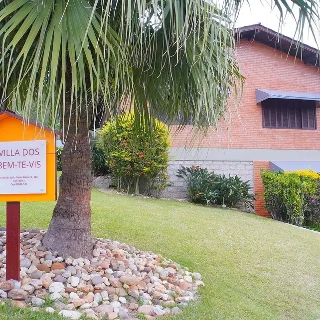 Estudio sin aparcamiento con lavadora y jardín privado — photo 5
