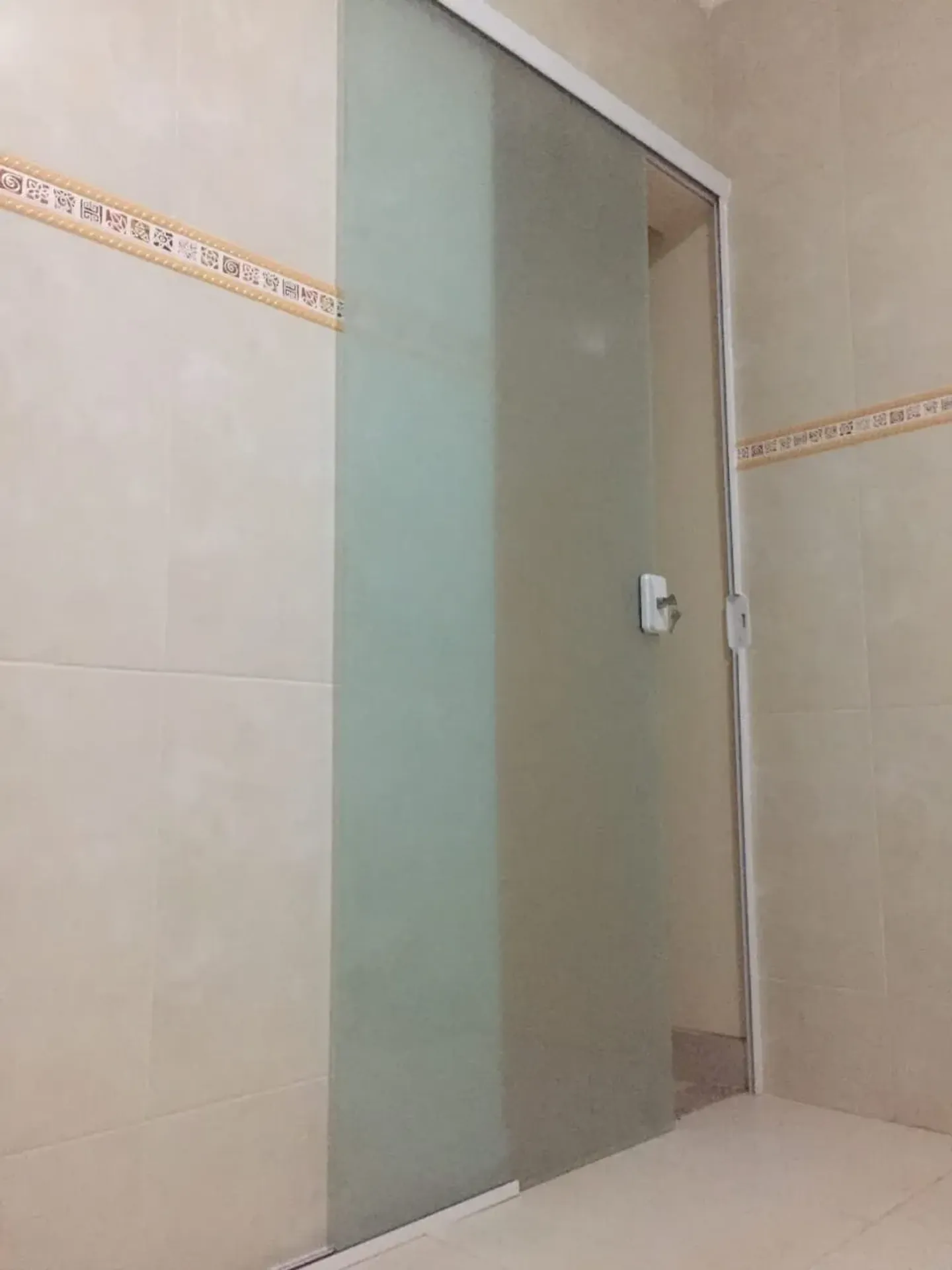 3-bedroom apartment with separate kitchen, no parking — photo 21