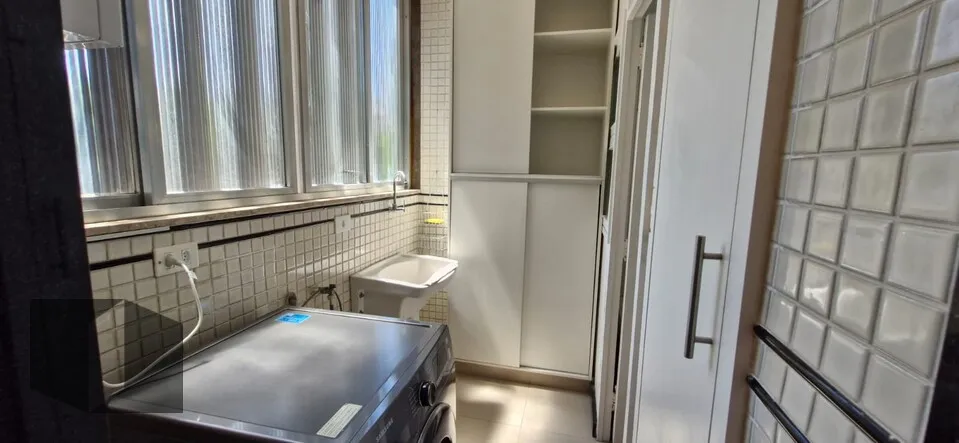 Apartment with a separate kitchen and gas stove — photo 20