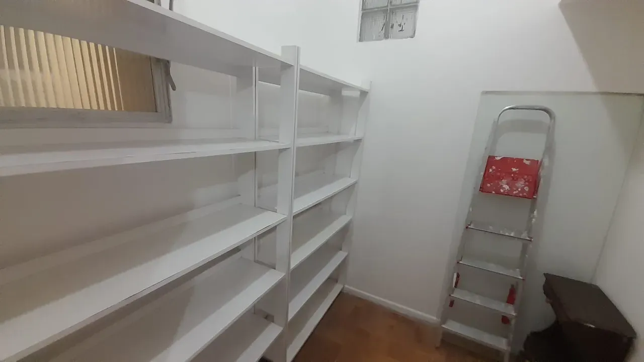 Apartamento com 2 quartos e box no banheiro — photo 29