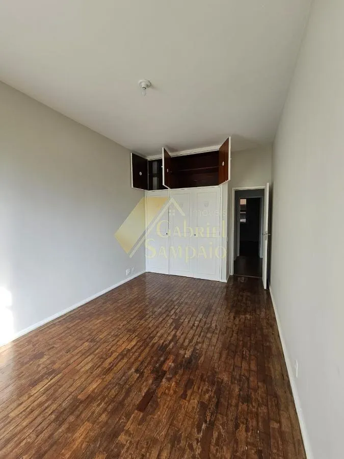 Apartment, 130 m², with floor-to-ceiling windows — photo 4