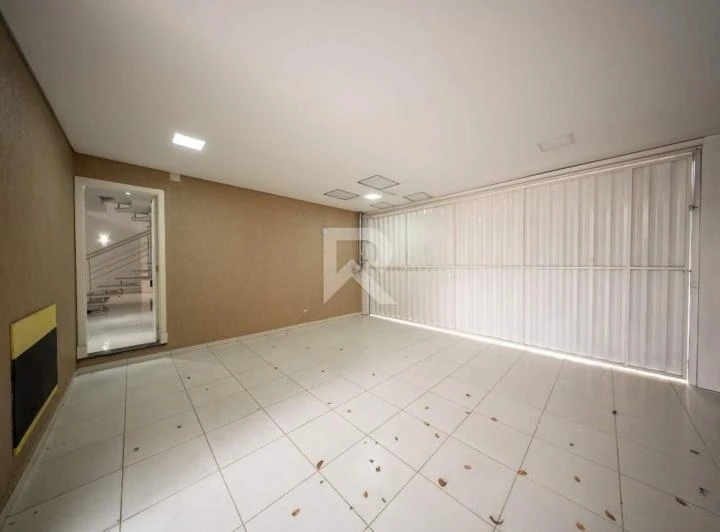 Будинок із басейном, 4 спальні та 690 м² — photo 7