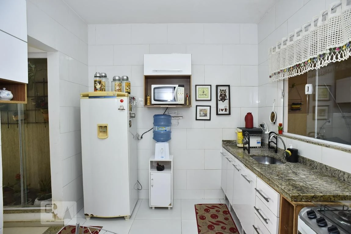 Furnished house with 2 en-suite bedrooms and laundry area — photo 21