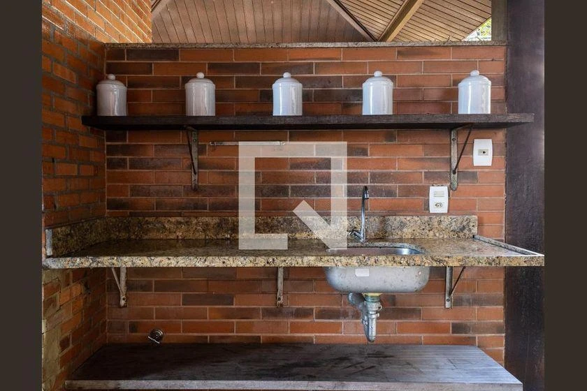 Балкон с грилем и 3 спальни: квартира 110 м² — photo 49