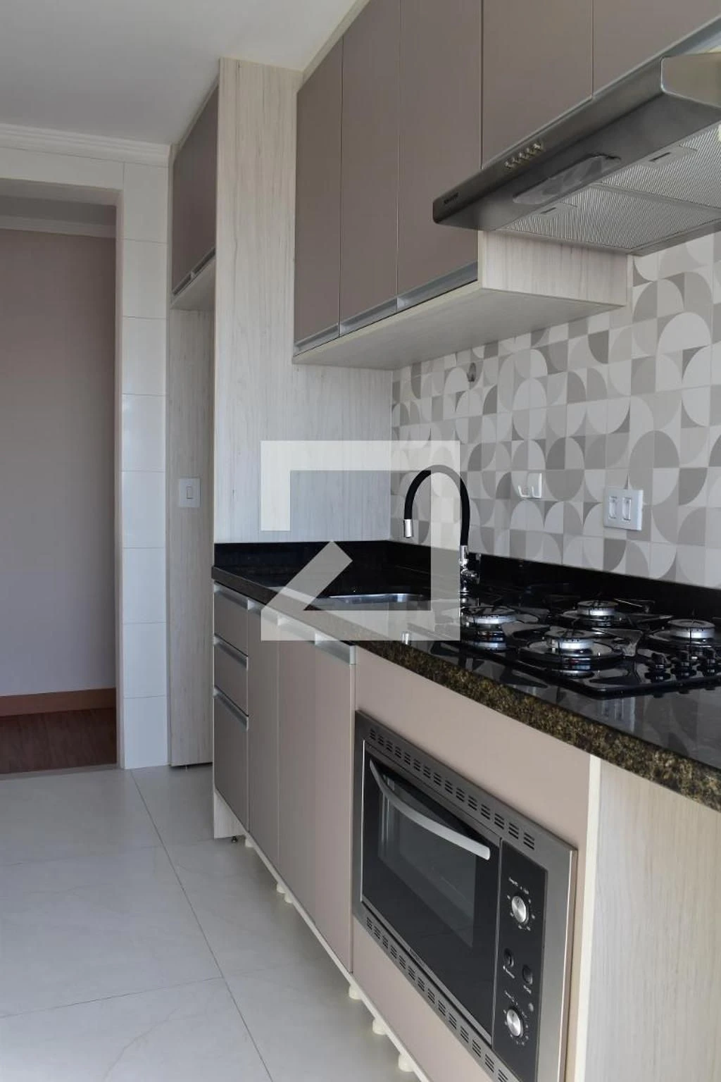 2-bedroom apartment in a building with a gym — photo 22