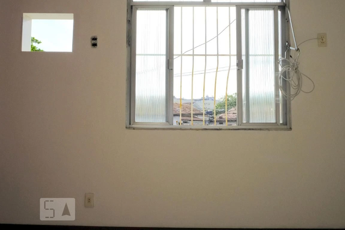 Apartamento sem mobília com cozinha separada e lavanderia — photo 28
