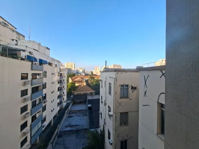Apartamento sem móveis com 3 quartos e 3 banheiros — photo 2