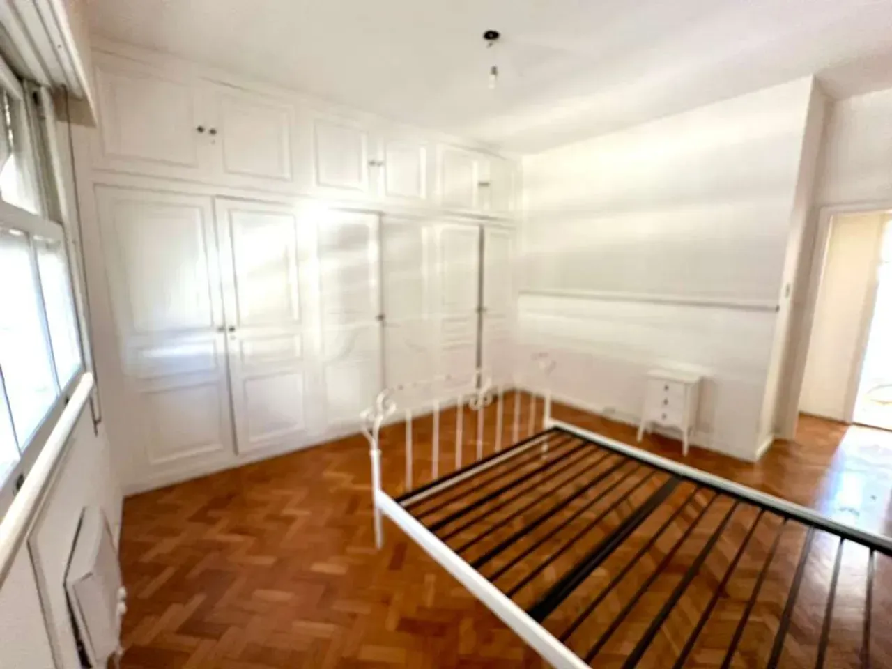 Furnished 142 m² apartment with 3 bedrooms — photo 3