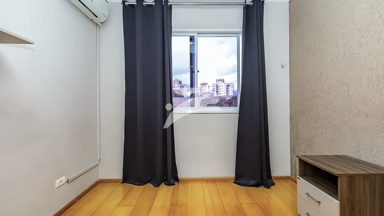 House with 3 bedrooms and a private BBQ area — photo 18
