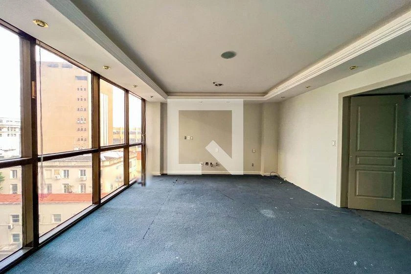 Apartment with 8 bedrooms, 3 bathrooms and 350 m² — photo 10