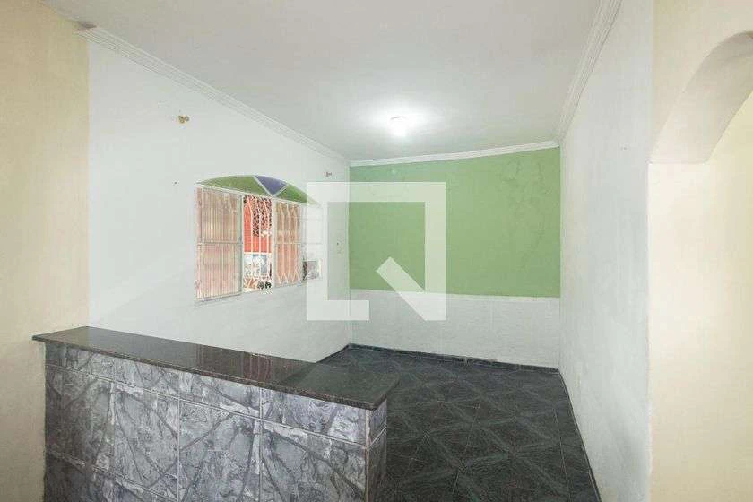 2-bedroom house with a laundry area — photo 9