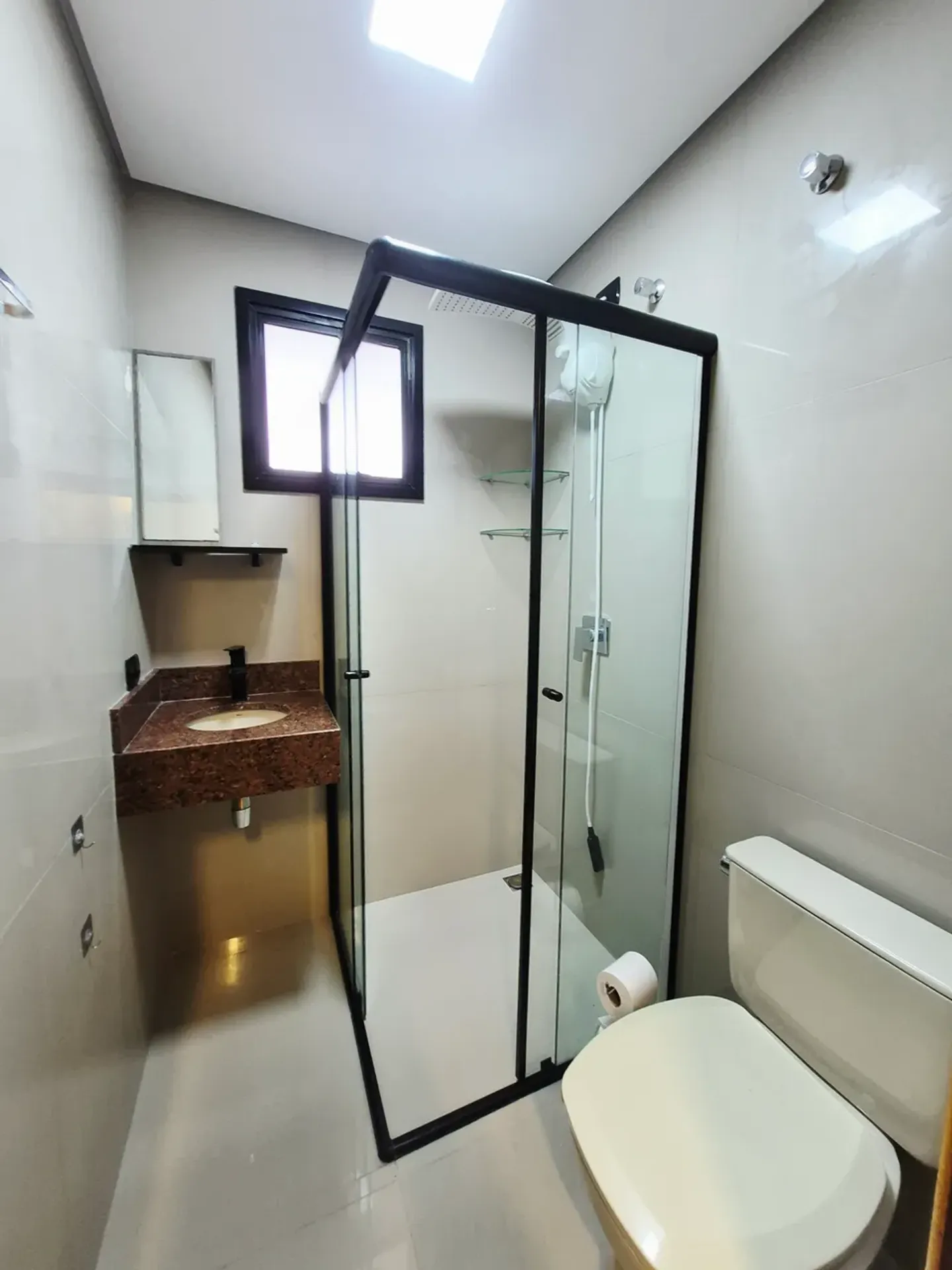 House with 3 bedrooms, 3 baths and a gas stove — photo 26