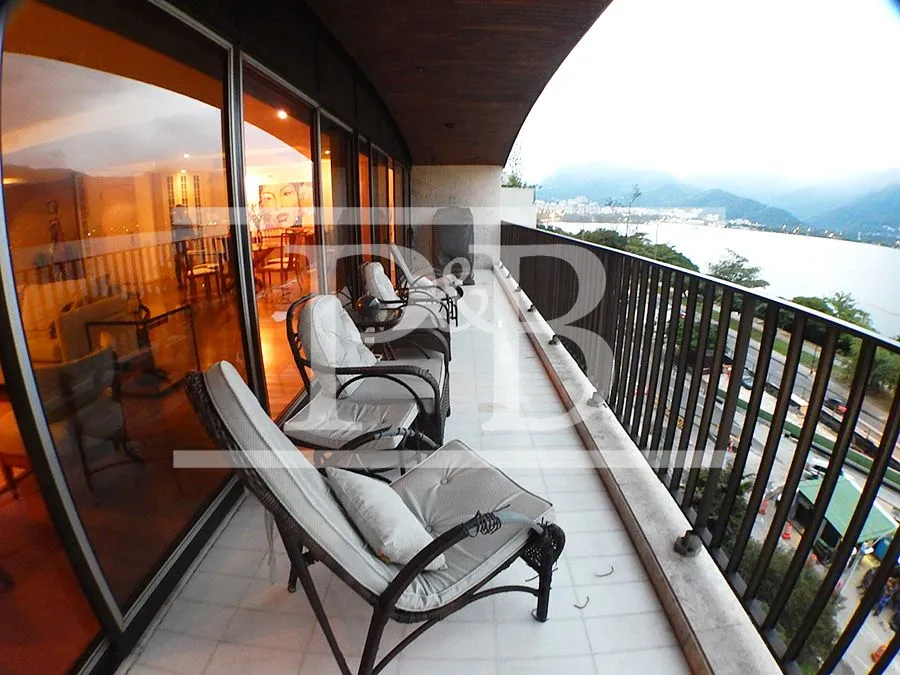 Apartamento de 3 dormitórios com 215 m² e 3 vagas — photo 4