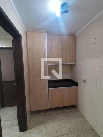 Casa con piso de madera o laminado en Curitiba — photo 13