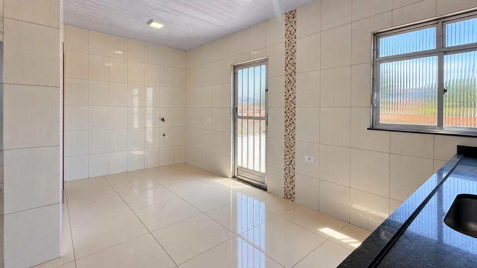 2-bedroom house, 55 m² — photo 2