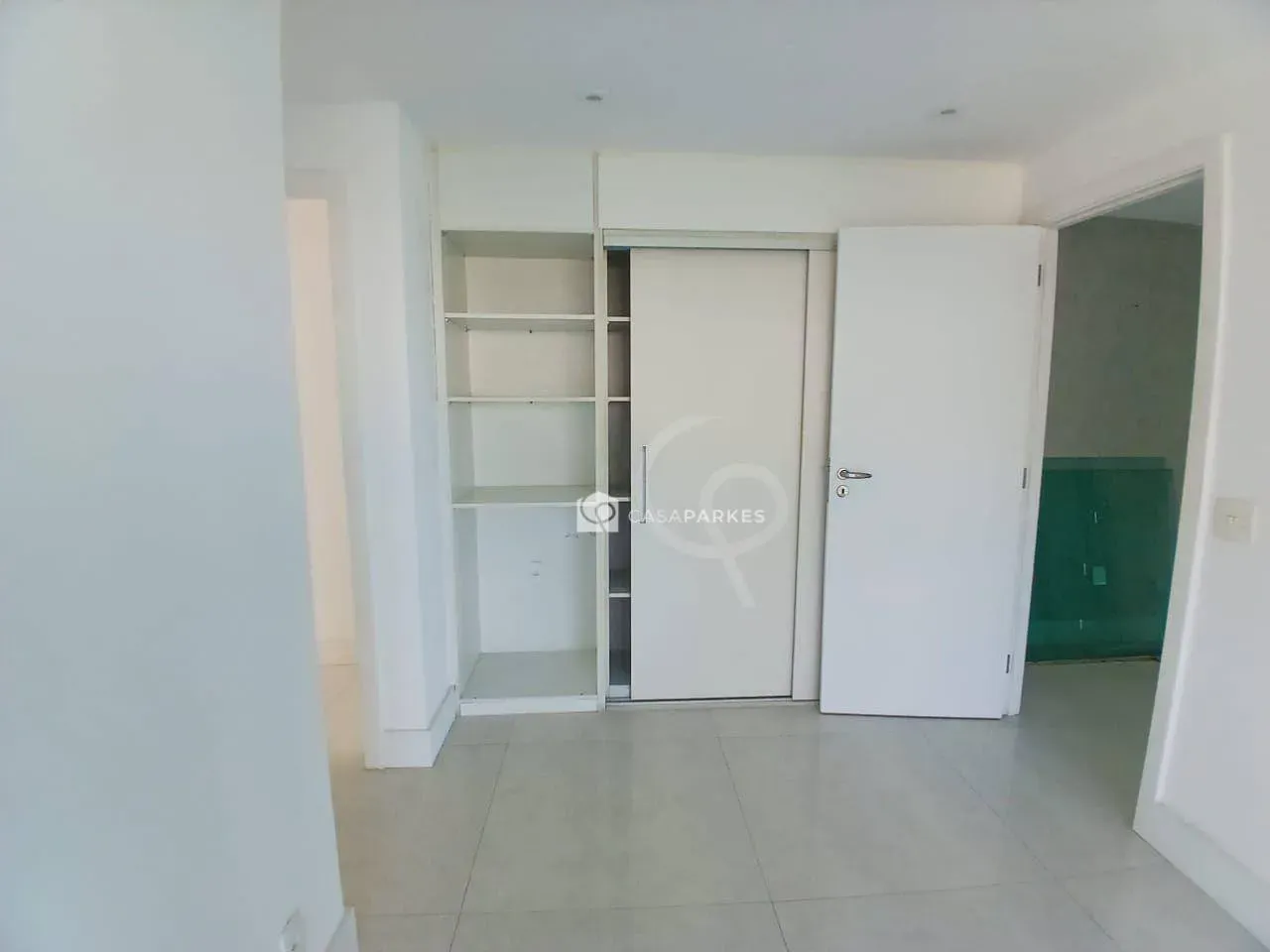 Penthouse with 3 bedrooms and 4 bathrooms — photo 28