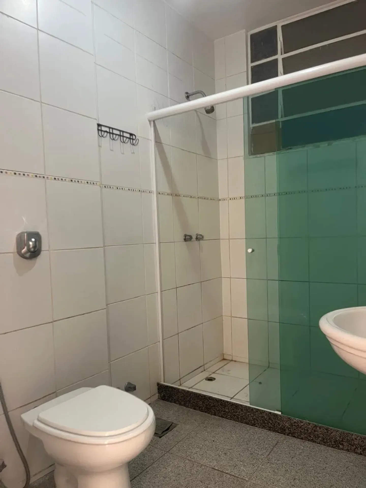 Apartment with 3 bedrooms and 2 bathrooms — photo 34