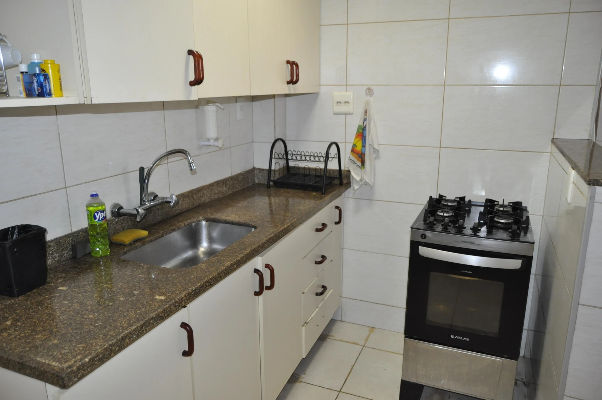 Apartamento mobiliado com 3 quartos e 2 banheiros — photo 4