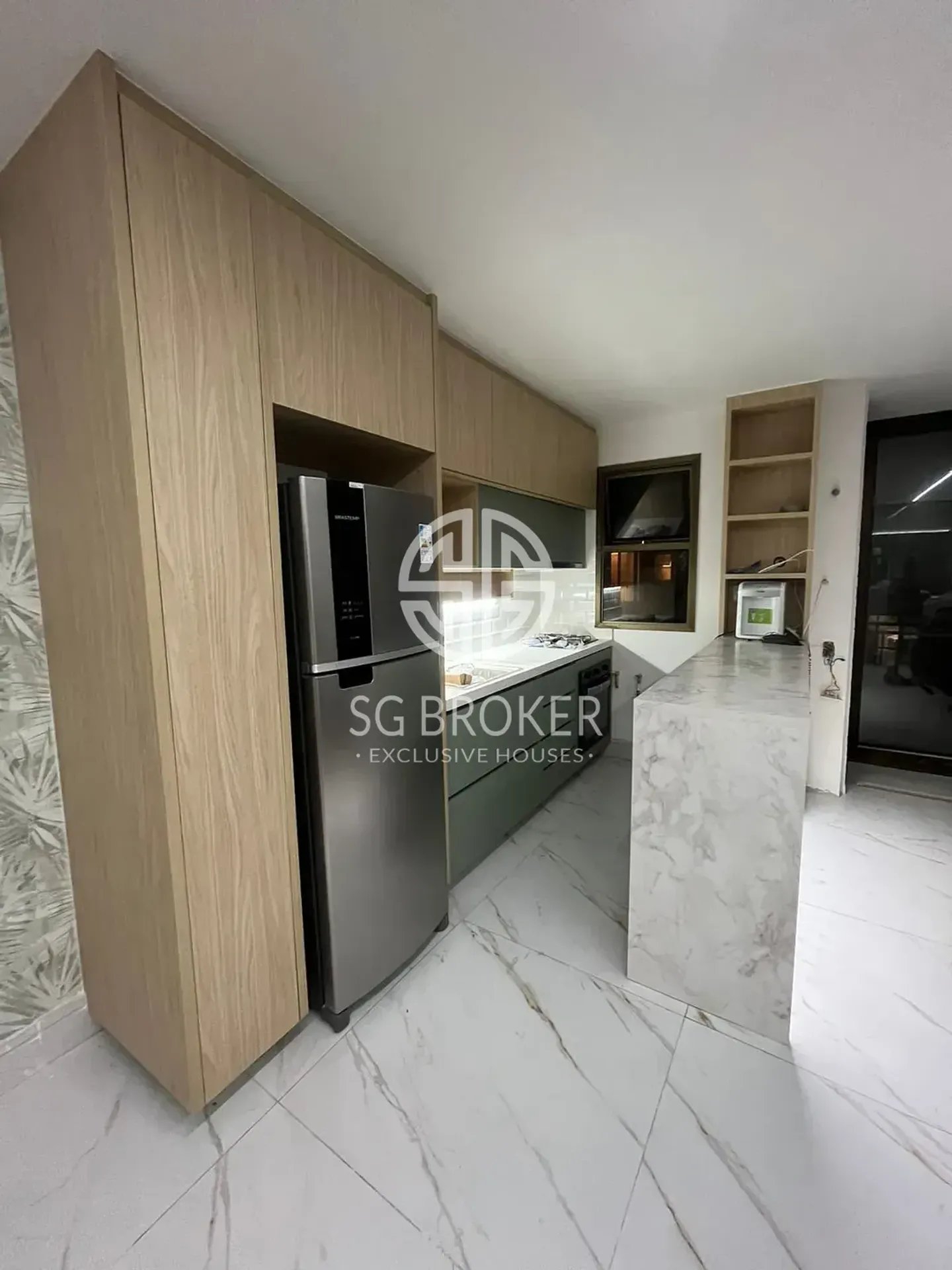 Furnished 2-suite apartment with 70 m² on a high floor — photo 18
