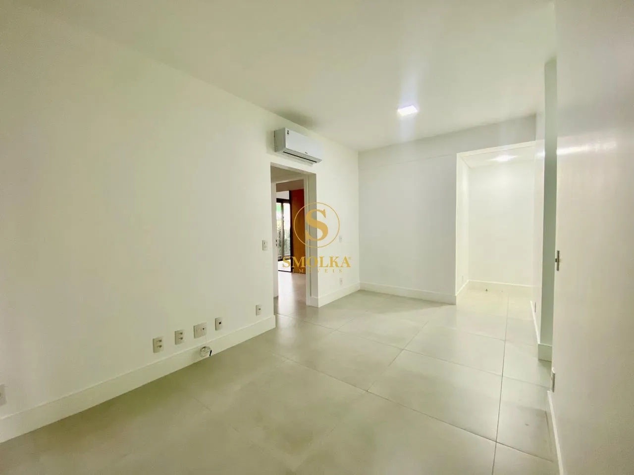 Private pool in a 2-bedroom apartment, 60 m² — photo 7