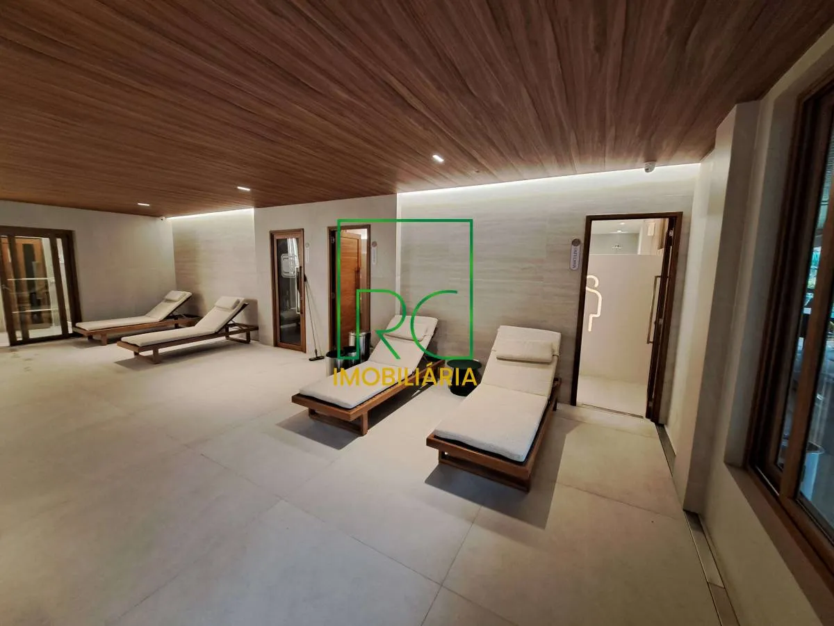 Water view in a 4-bedroom apartment, 360 m² — photo 19