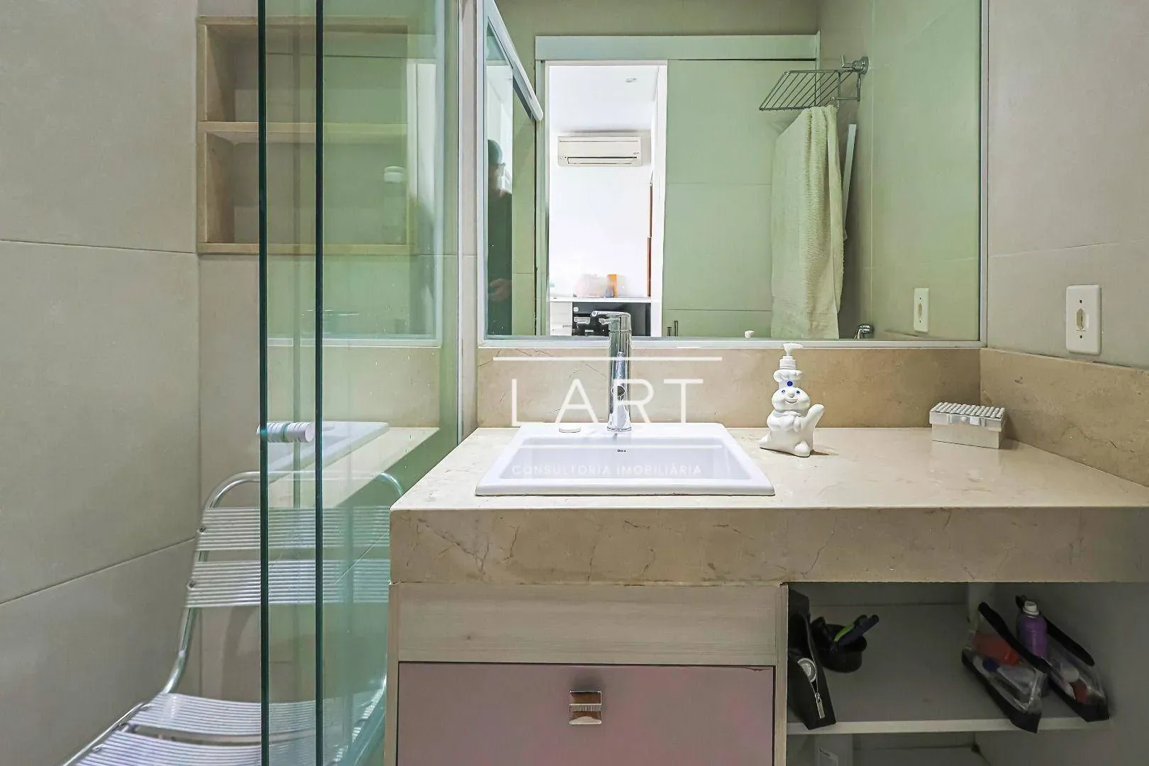 Apartamento com 4 dormitórios e 350 m²; área social ampla — photo 24