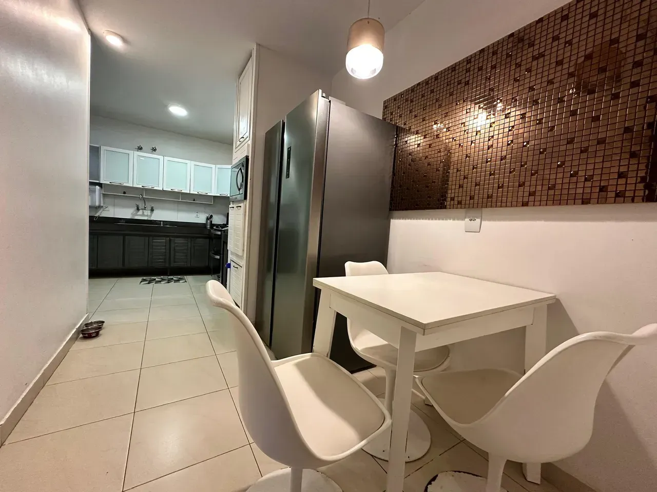 Furnished 250 m² apartment with 4 bedrooms and 5 bathrooms — photo 10