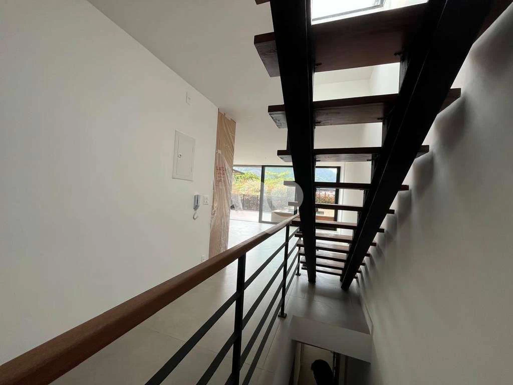 Penthouse with 4 ensuite suites and private pool, 271 m² — photo 29