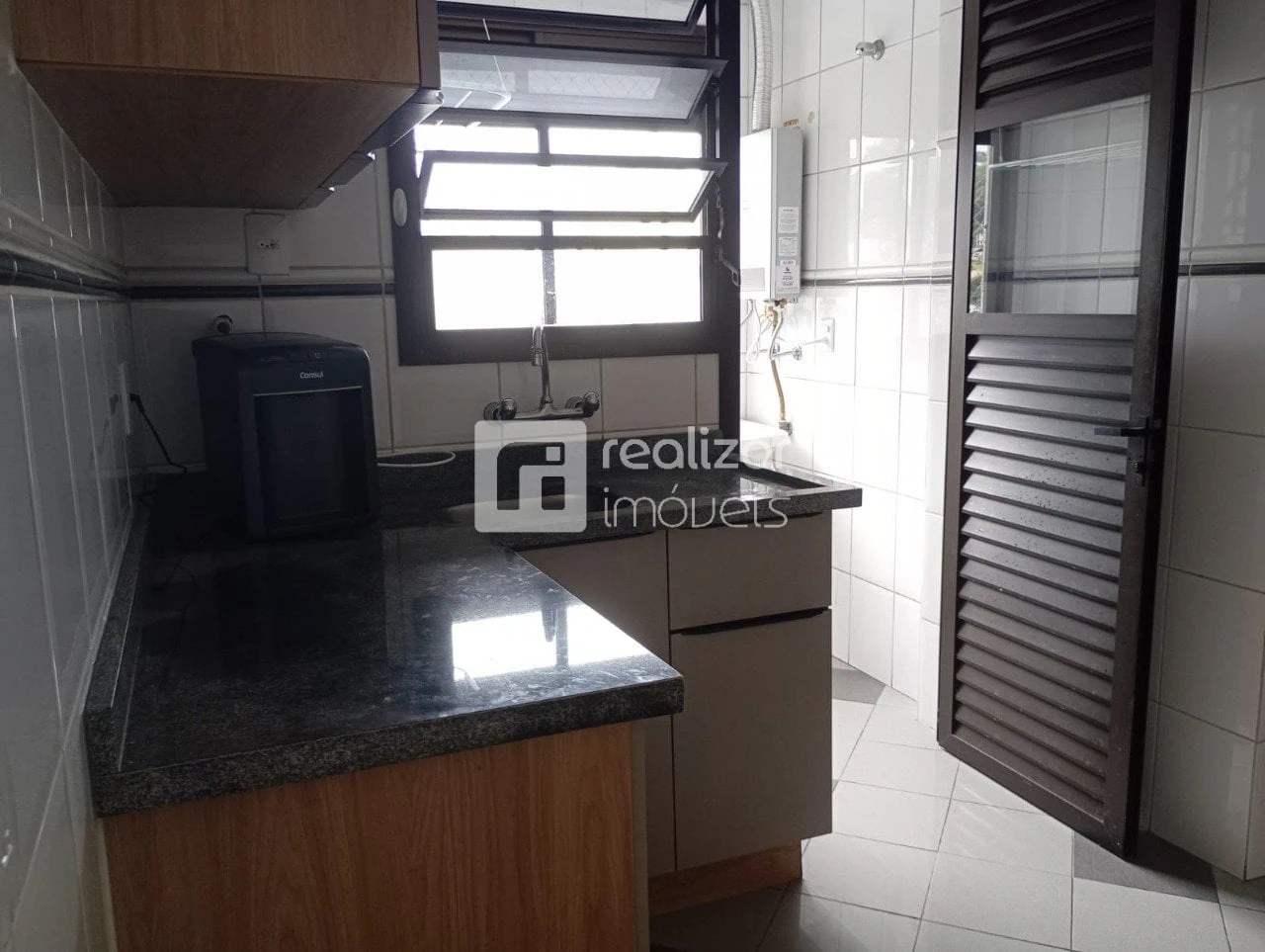 Квартира: 2 спальні, 1 з власною ванною кімнатою, 79 м² — photo 2