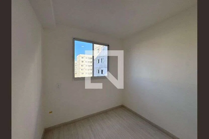 Wood or laminate floors in a 2-bedroom apartment, 48 m² — photo 7