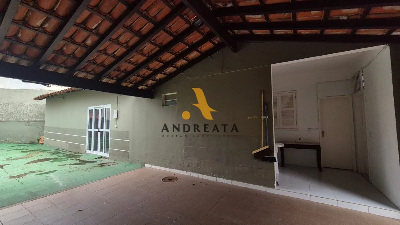 Unfurnished house with 5 bedrooms and 647 m² balcony — photo 54