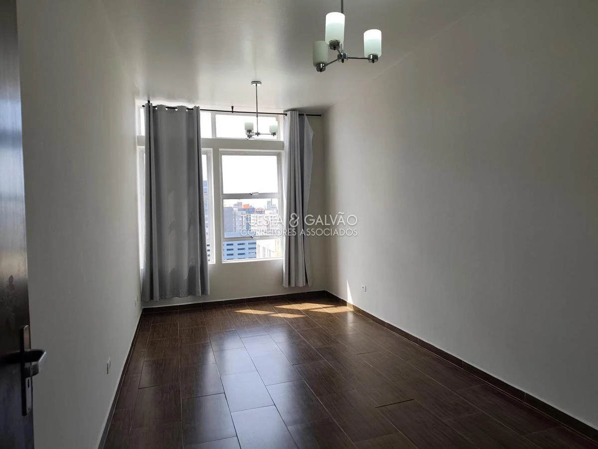 1-bedroom apartment with a separate closed kitchen — photo 8