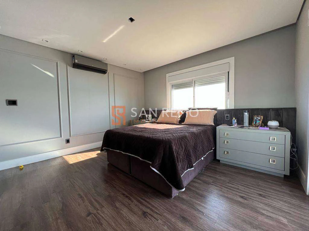 Casa de 4 dormitorios con piscina compartida, 326 m² — photo 3