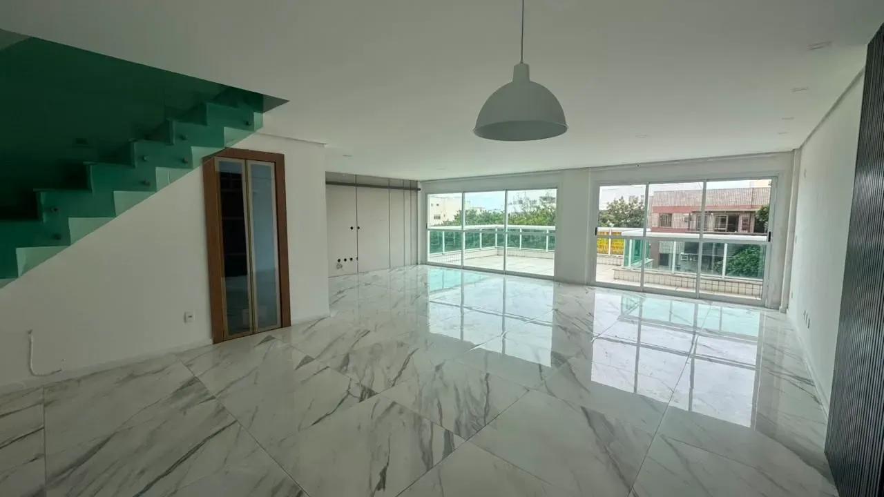 Apartment with 4 bedrooms and 4 bathrooms — photo 3