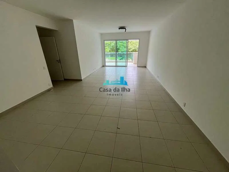 215 m² apartment with 3 en-suite bedrooms and 2 spots — photo 3