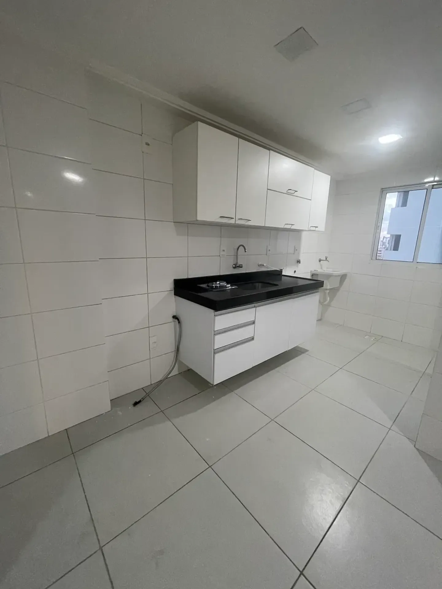 Glass-enclosed balcony in a 4-bedroom apartment, 115 m² — photo 17