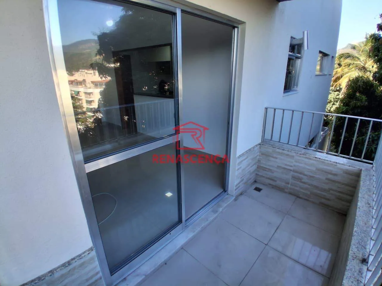 Apartamento com 3 quartos e cozinha integrada moderna — photo 2