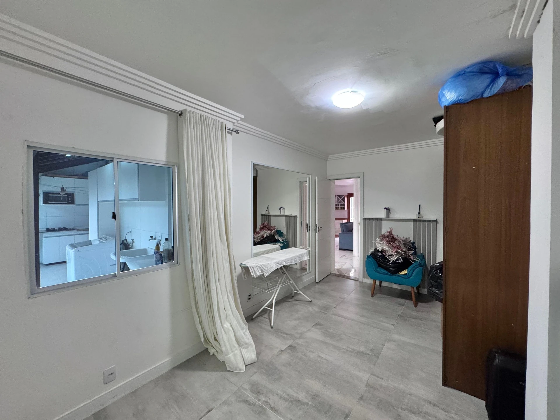 Furnished house with 5 bedrooms and 5 bathrooms — photo 57