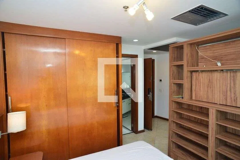 Мебльована квартира 58 м² з 1 спальнею та 1 паркомісцем — photo 22