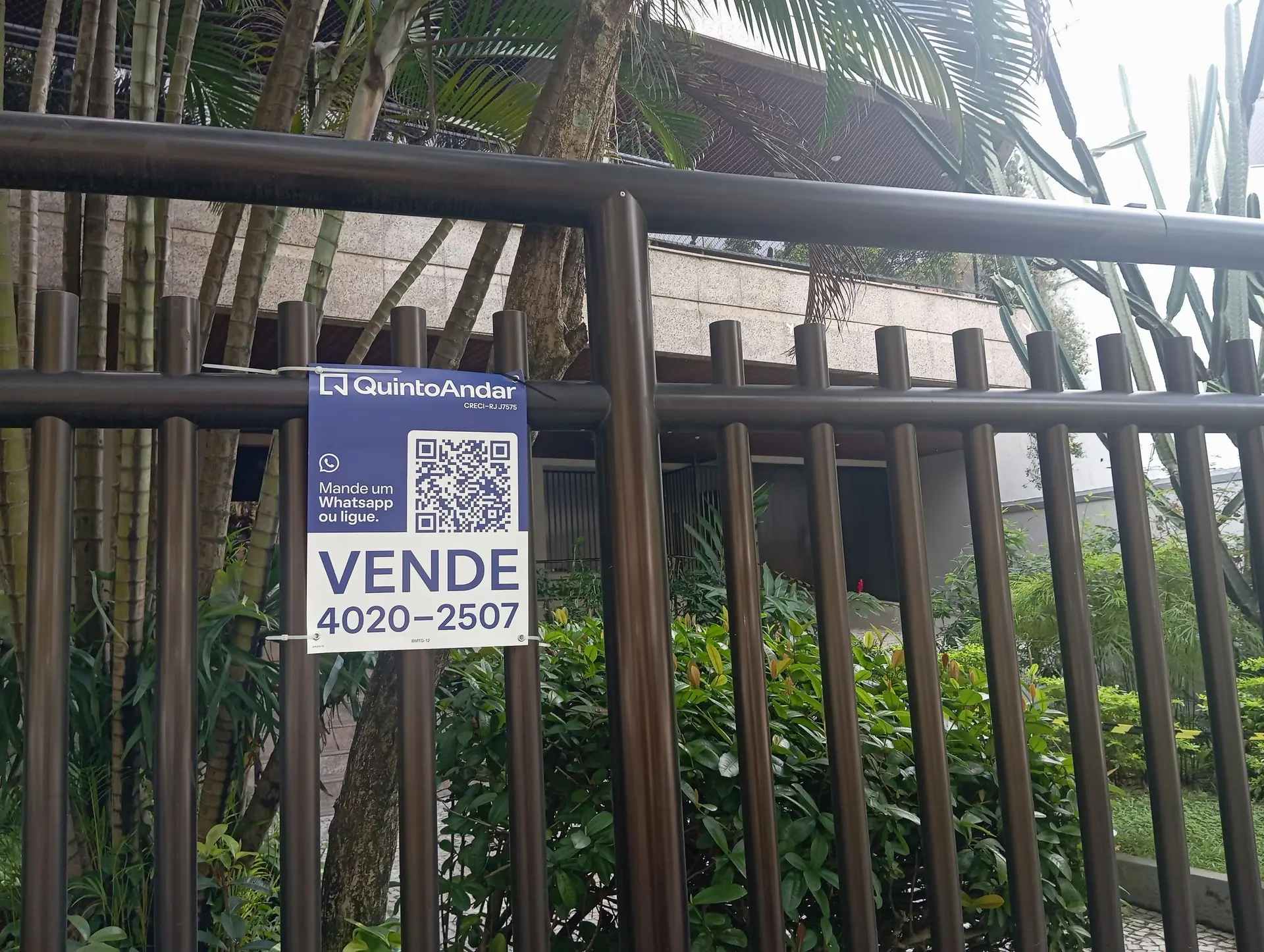 Apartamento sin amueblar con 3 dormitorios y balcón — photo 57