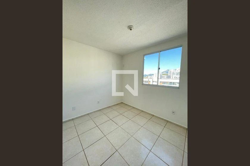 Apartamento de 2 quartos com cozinha fechada e 43 m² — photo 4
