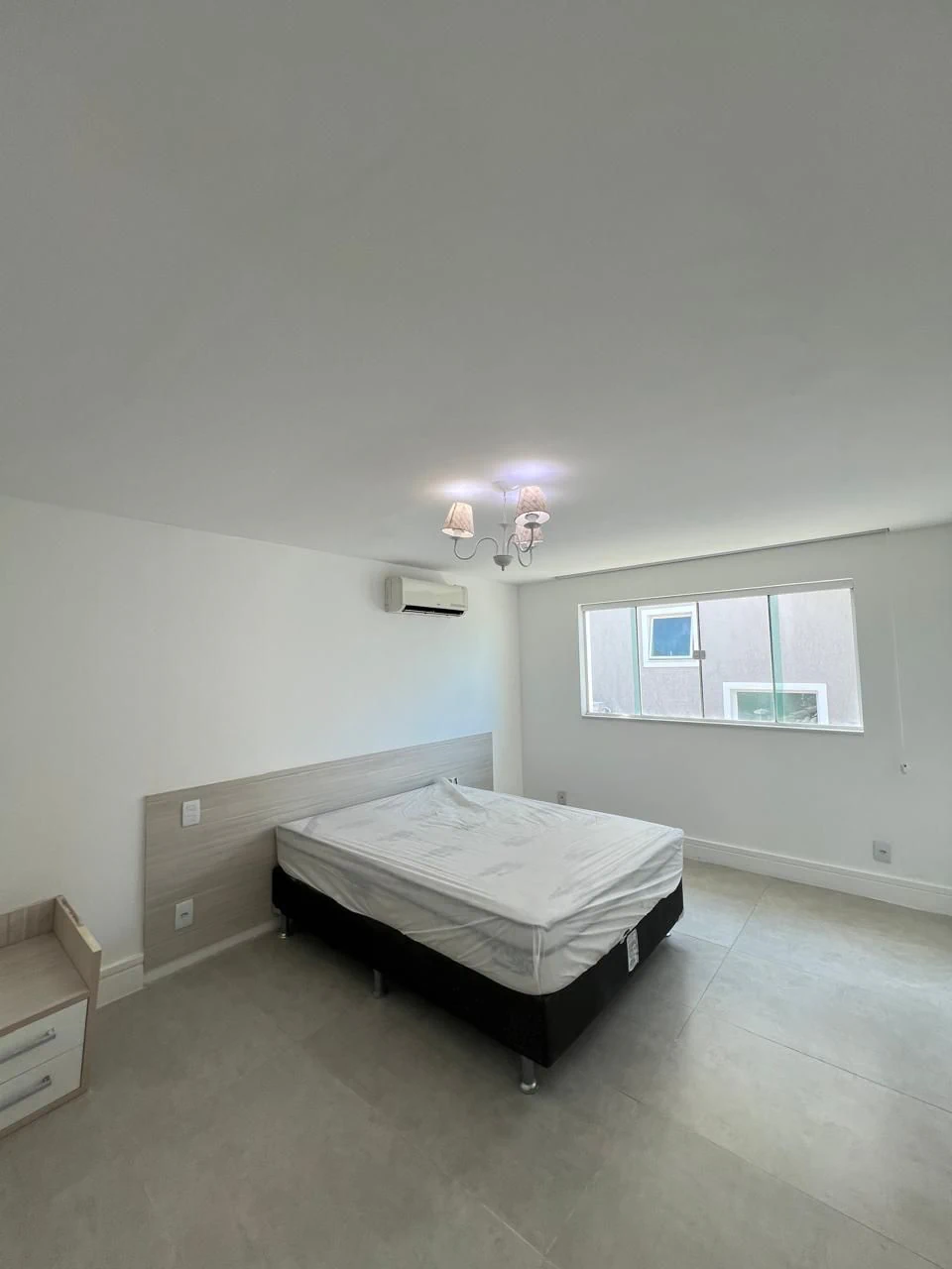 Furnished triplex home with 4 en-suites and 4 parking — photo 14