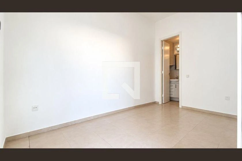 House, 207 m², with floor-to-ceiling windows — photo 39