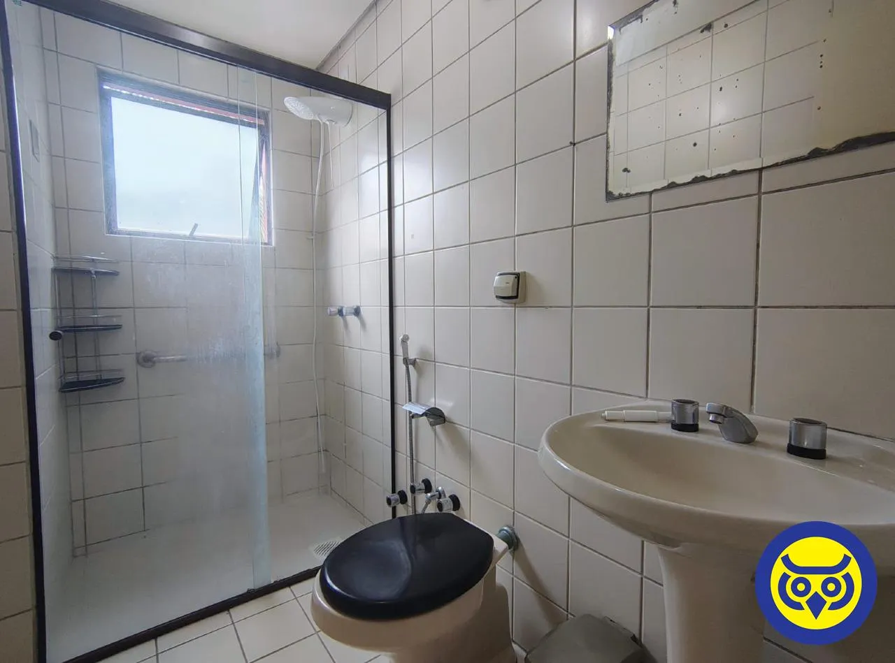 2-bedroom apartment with a mountain view in Florianópolis — photo 5