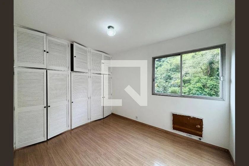 3-bedroom apartment with a water view in Rio de Janeiro — photo 9