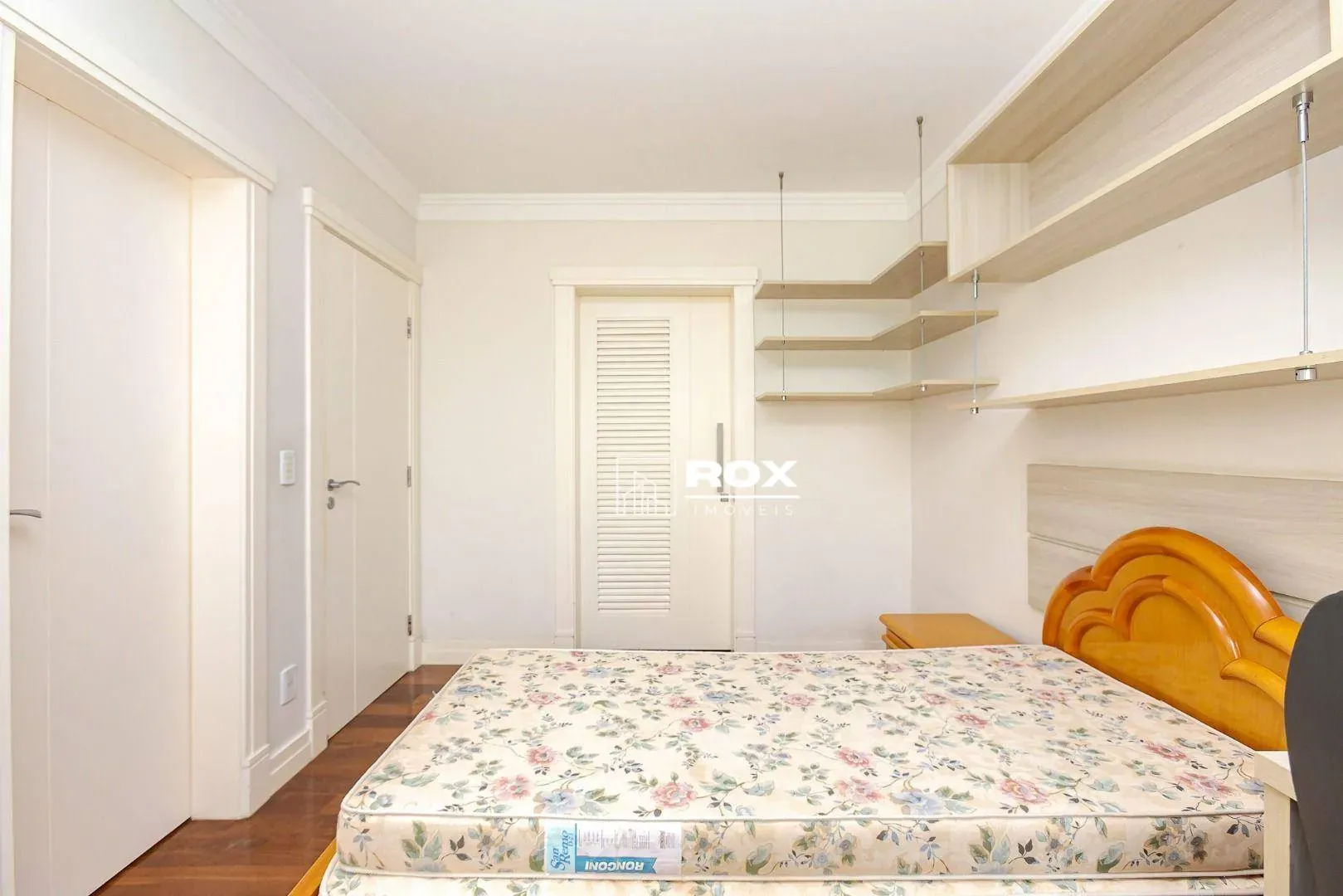 Unfurnished 598 m² house with 6 parking spaces — photo 25