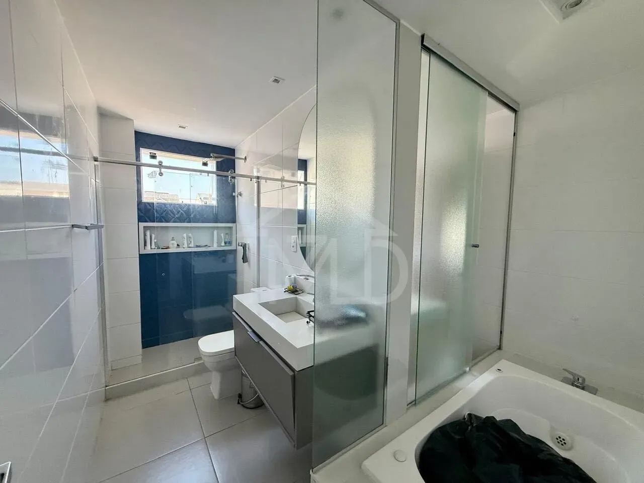 House with 3 suites, pool, 300 m² and 2 parking spots — photo 13